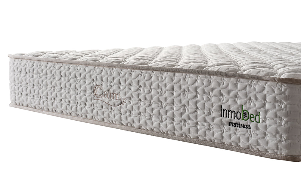 Calm Modern Yatak, nefes alabilen örme kumaş ve yan panel görünümü
