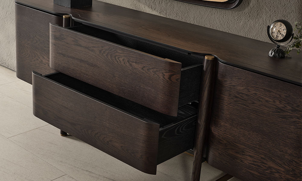 Cartier Modern MDF Konsol, açılmış iki geniş çekmecesi ve koyu ceviz renkli kavisli kapak tasarımı