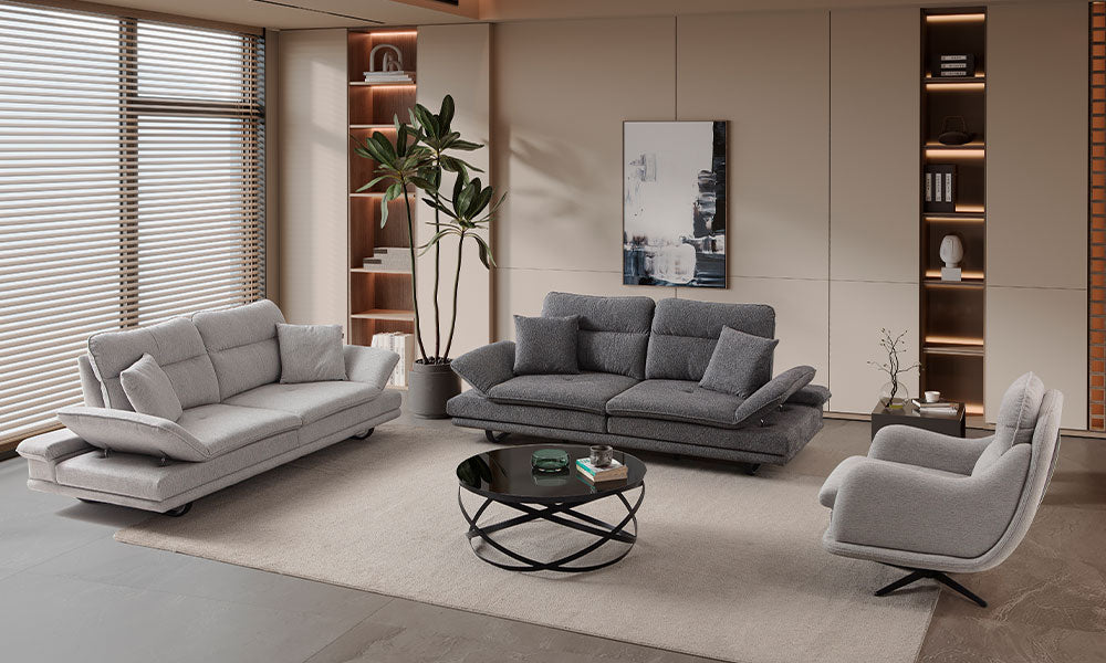 Fiesta Modern Koltuk Takımı'nın tam takım salon görünümü; hareketli sırtlı kanepeler ve döner berjer bir arada.