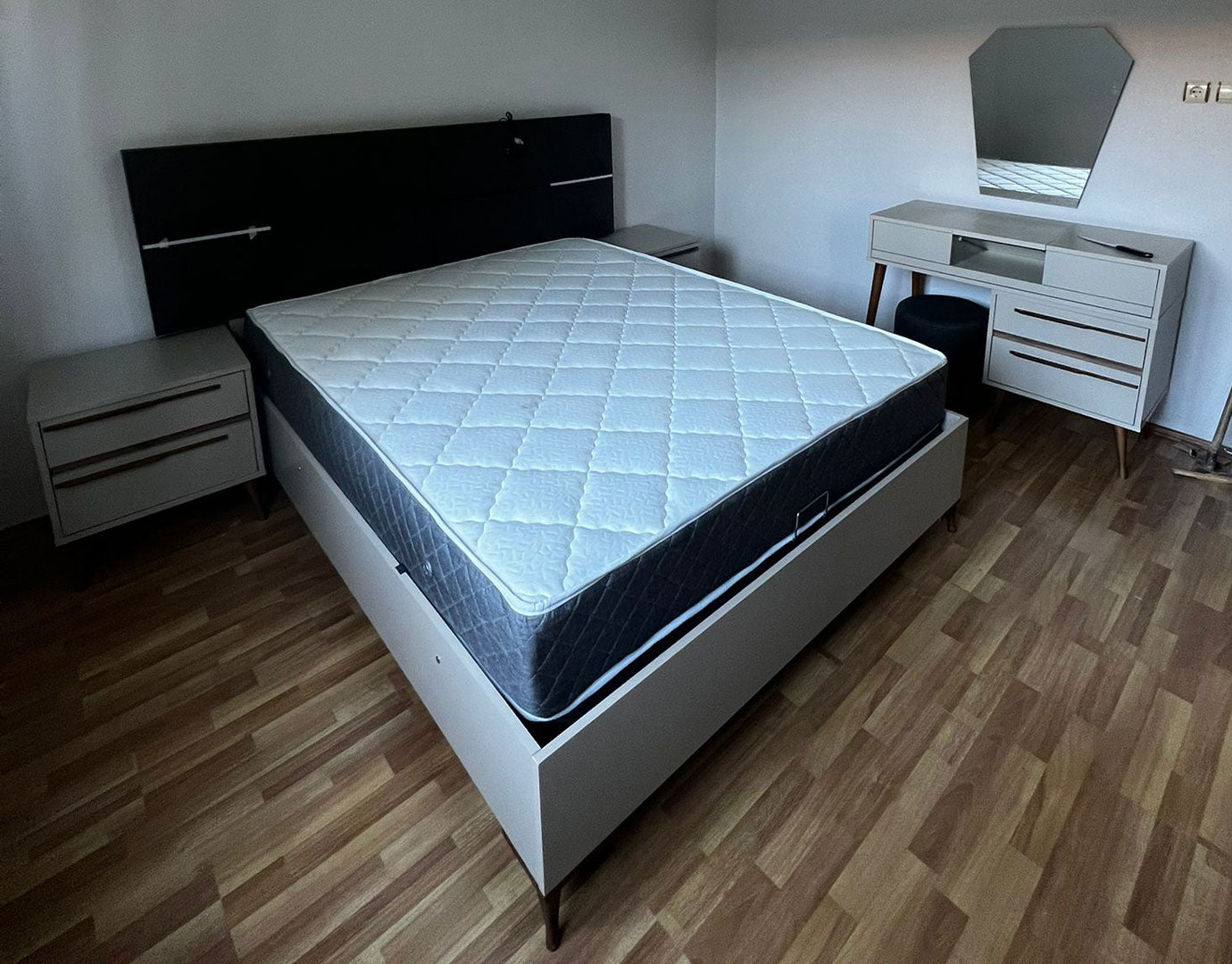 liva yatak odası takımı müşteri teslimatı