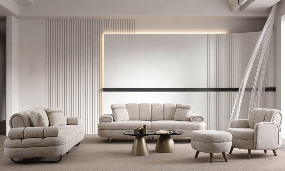 Lotus Modern İnegöl Koltuk Takımı, krem dokuma kumaşlı iki üçlü koltuk, berjer ve tamamlayıcı puf