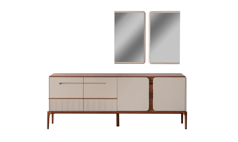New Rivas Modern Konsol'un ceviz çerçeveli bej gövdesi, relief desenli sol kapakları ve dikdörtgen ikili ayna setiyle beyaz fonda görünümü.
