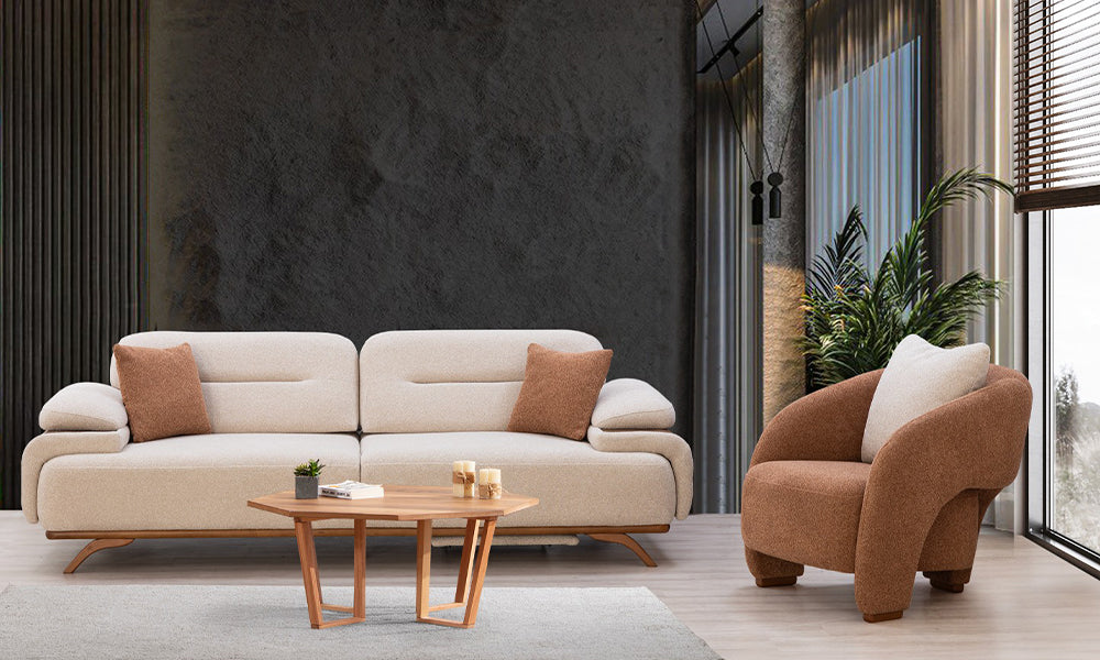 Petra Modern Koltuk Takımı, krem renk üçlü koltuk, kahverengi modern berjer ve ahşap ayaklı salon düzeni
