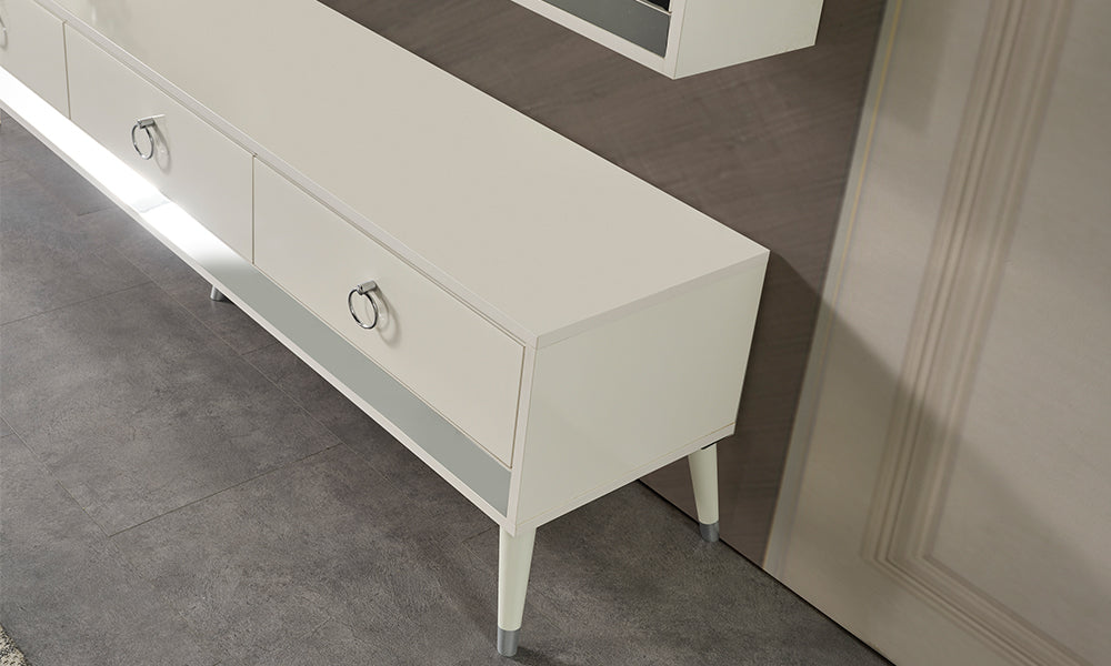 yaren sliver tv unitesi