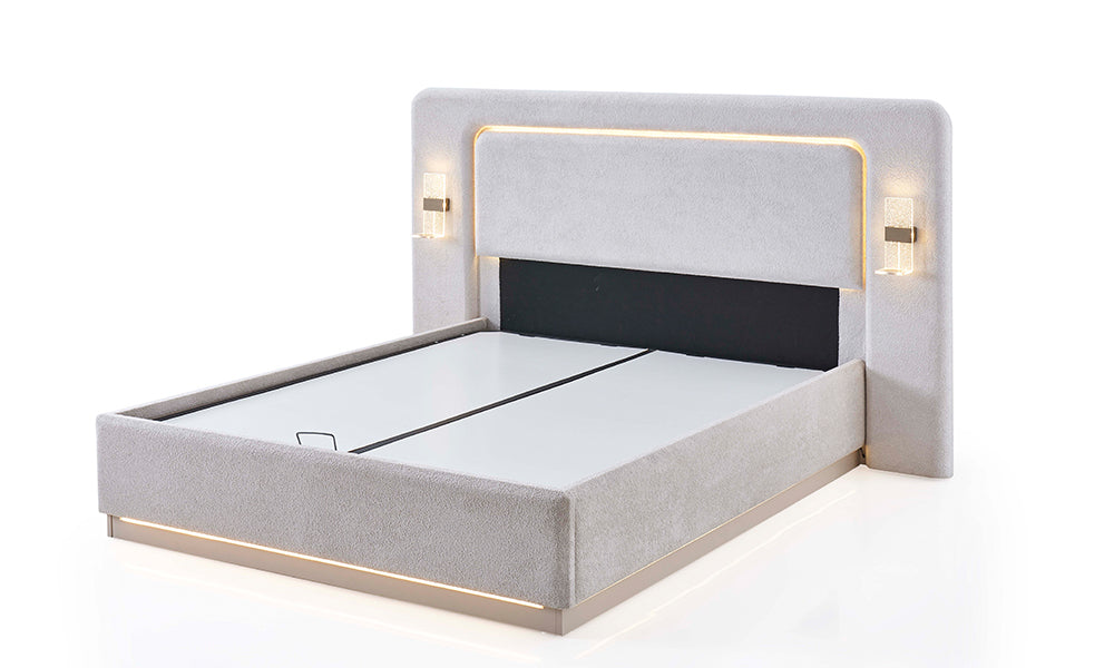 Bonita Modern Karyola; kumanda kontrollü zemin led aydınlatması, başucu aplikleri, kablosuz şarj özelliği ve bej kumaş tasarımı.
