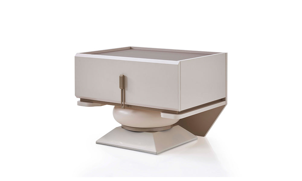 Bonita Modern Sandalye; ergonomik kavisli sırt yapısı, leke tutmayan dokuma kumaş oturum ve sağlam fırınlanmış ahşap iskelet.