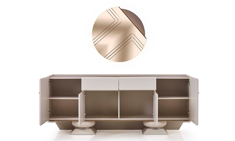 Bonita konsol iç donanım profili; yavaşlatıcılı menteşe sistemi, pratik çekmece bölmeleri ve geniş hacimli ahşap yemek takımı rafları.