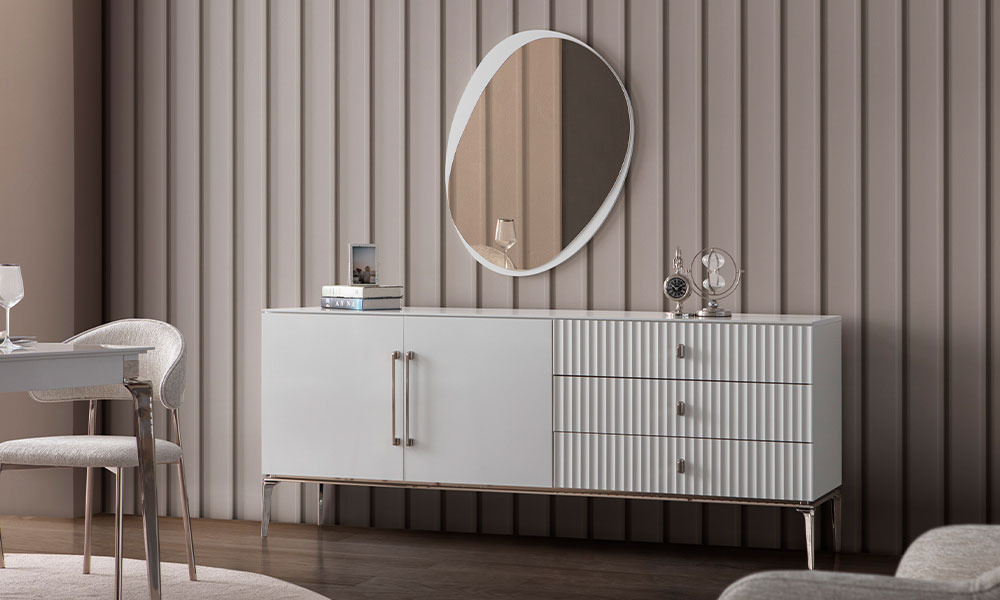 Bronz Modern Konsol, iki beyaz kapağı, üç çizgili çekmecesi, metal ayakları ve yuvarlak aynası