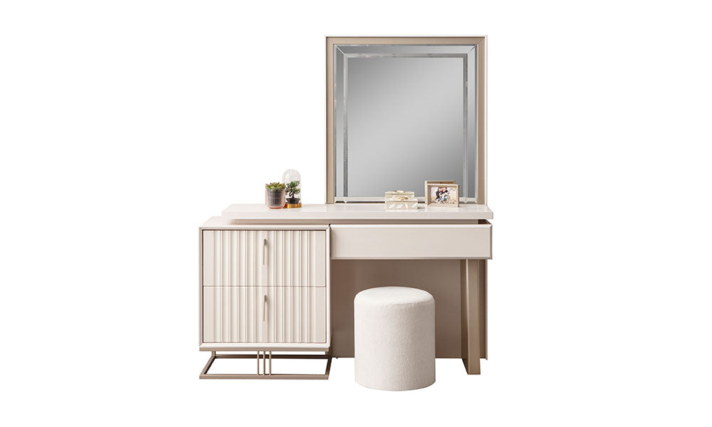 Emerald Modern makyaj masasının üst çekmecesi açık haldeyken, yivli modülü, aynası ve pufuyla birlikte görünümü.