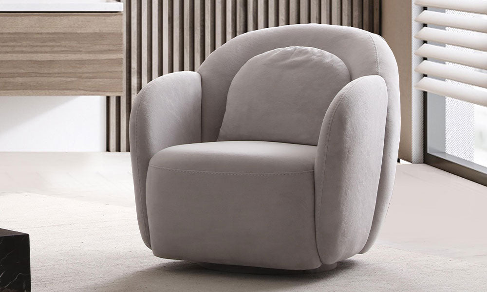 Enzo Modern berjerin yuvarlak hatlı, puf kol yapılı, sırt yastıklı ve 360 derece döner mekanizmalı şık salon görünümü.