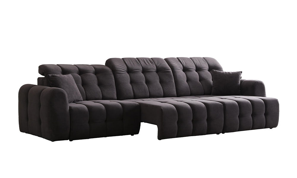 Enzo Modern dörtlü koltuğun motorlu recliner mekanizmasının yarı açık haldeki stüdyo görünümü.