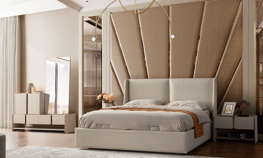 İznik Modern bazalı karyolanın, geometrik duvar paneli ve şifonyeriyle birlikte lüks bir yatak odasındaki tam takım görünümü.