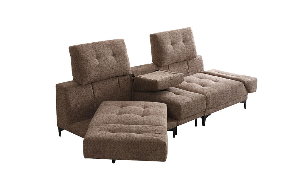 Nita Modern dörtlü koltuğun ayarlanabilir sırt ve kolçak mekanizmalarının açık haldeki geniş ve konforlu oturum alanı.