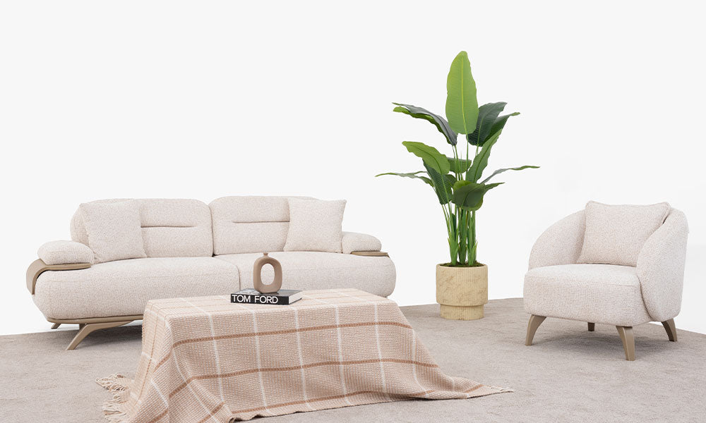 Rove Modern Koltuk Takımı; yumuşak hatlı üçlü koltuk, konforlu berjer ve modern sehpa ile minimalist salon dekorasyonundaki şık duruşu.